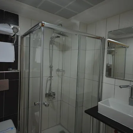 Onarslan Hotell Uşak